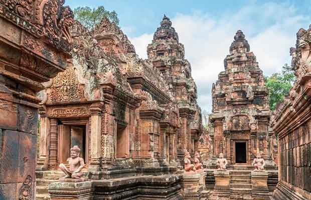 Private Tour To Bamteay Srei Temple and Phnom Kulen